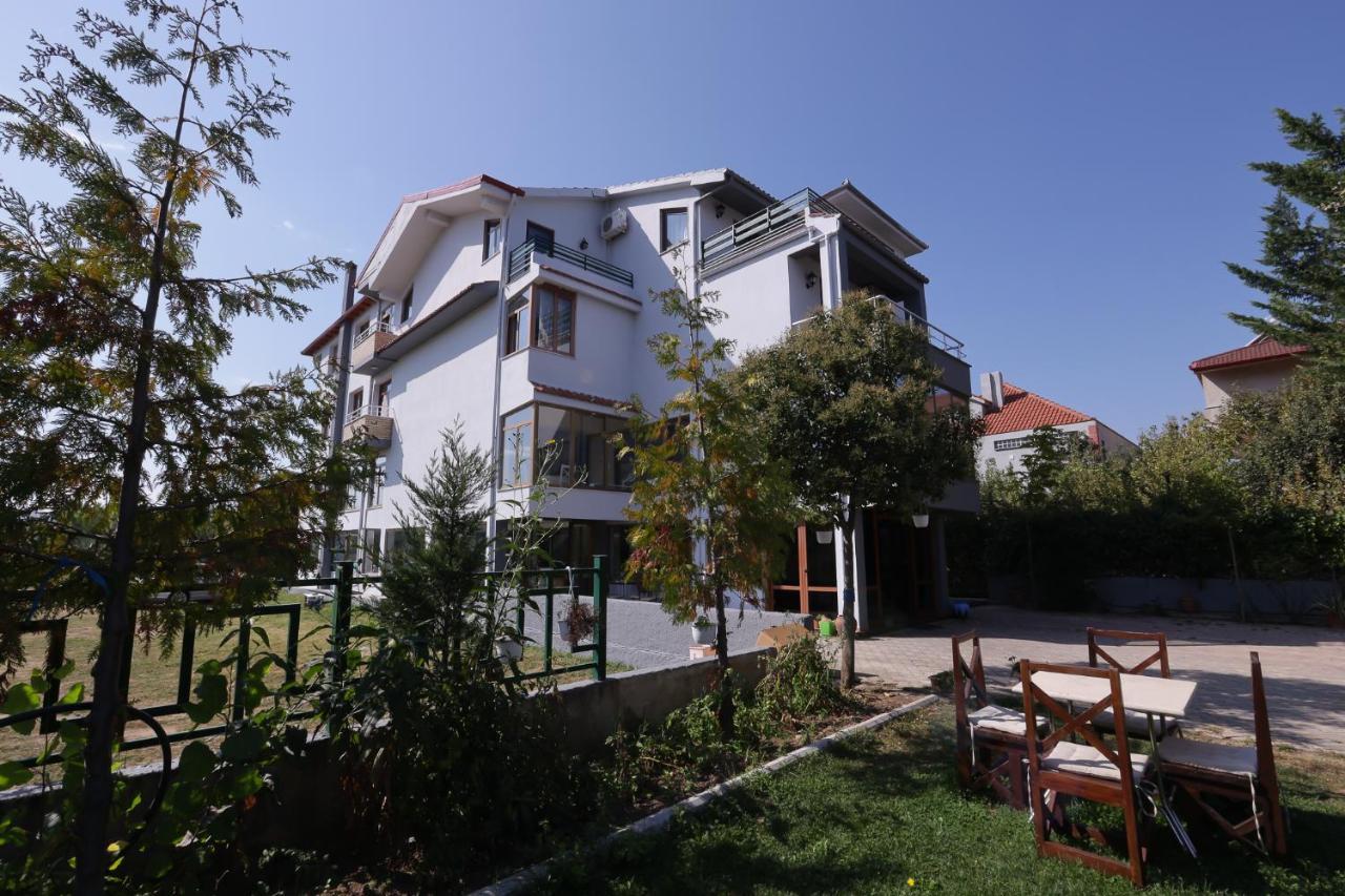 Отель Hotel Dea Поградец